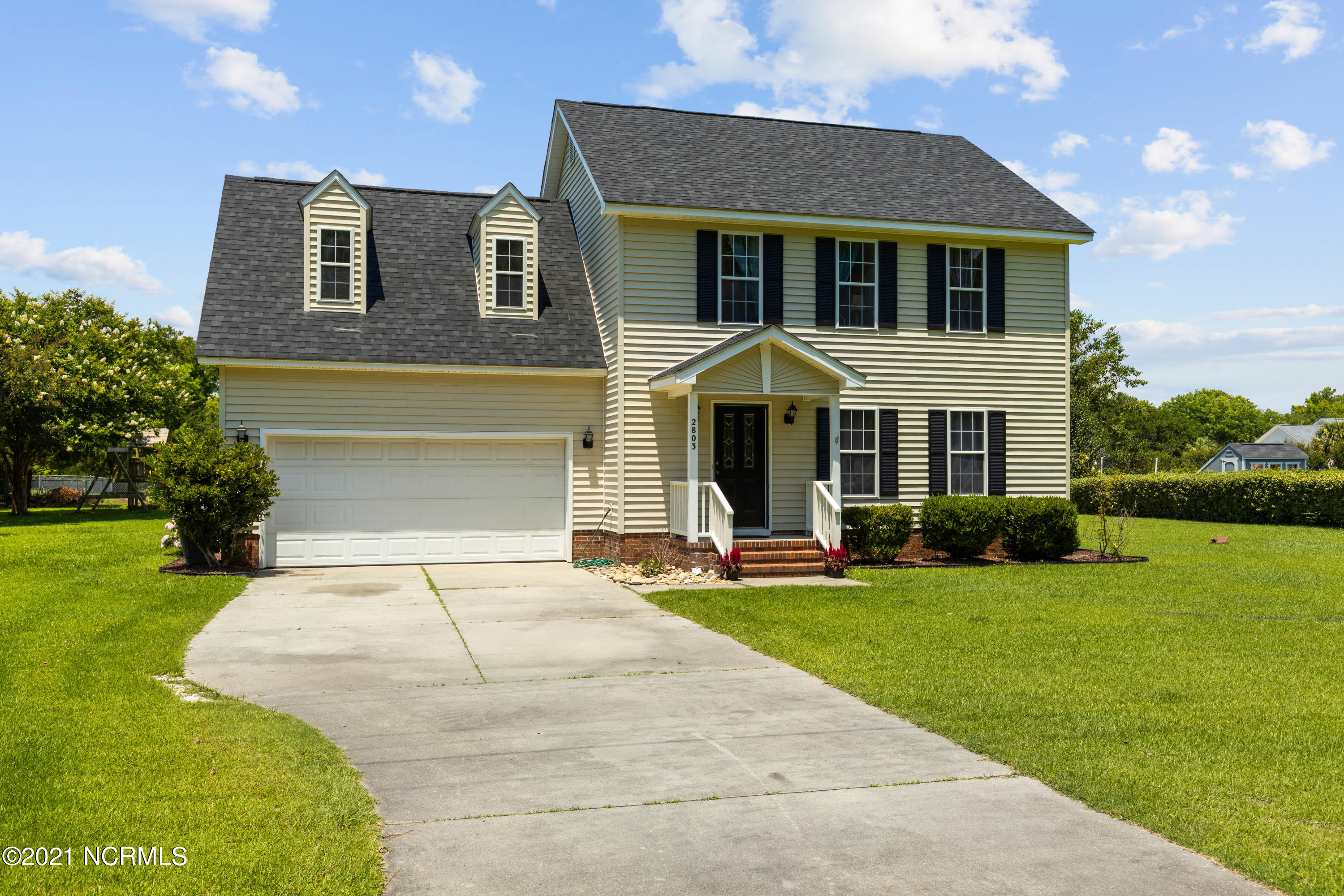 2803 Mayberry Loop Road Morehead City, NC 28557 - Photo 2 of 41 Front view 1