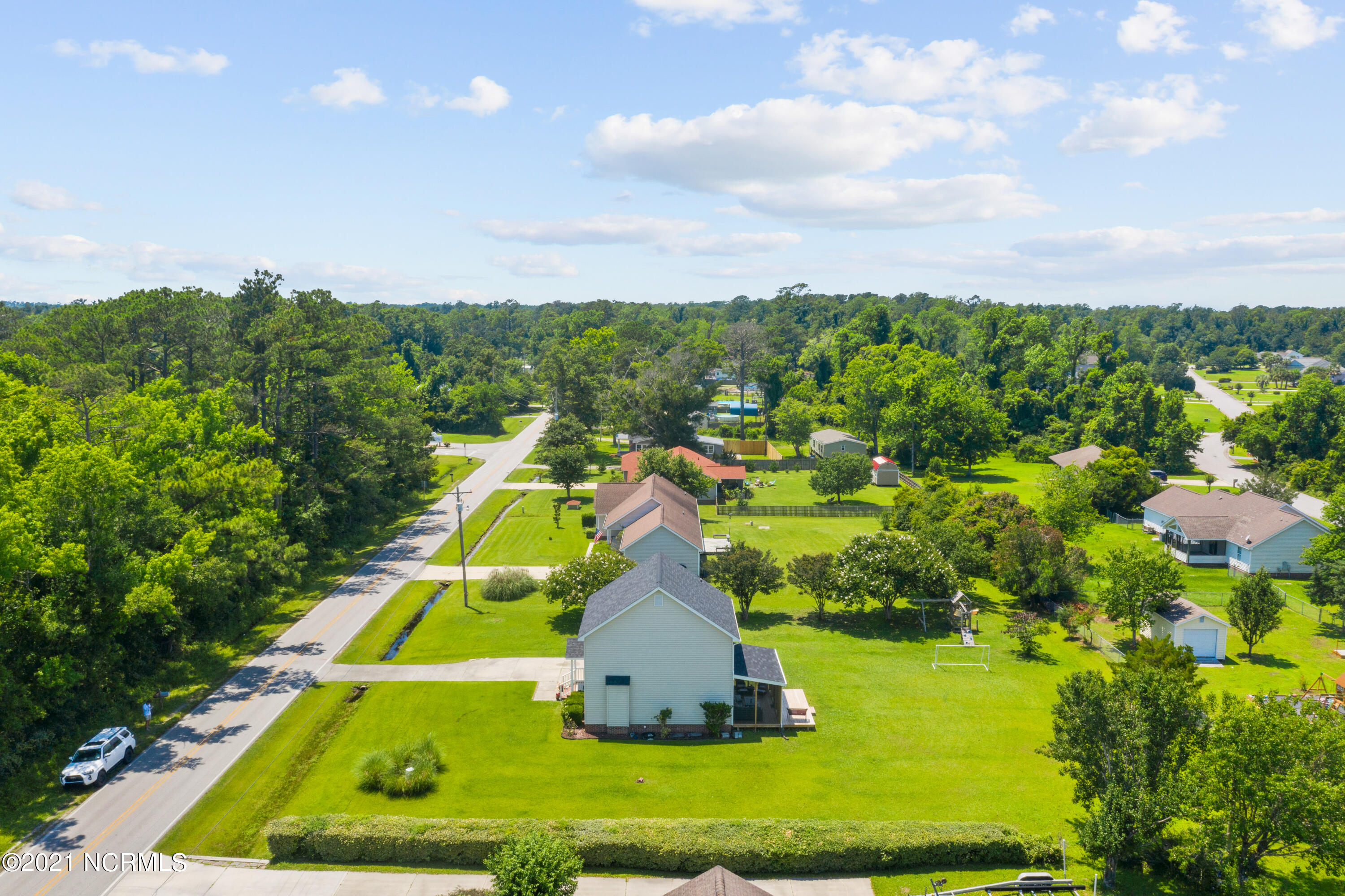 2803 Mayberry Loop Road Morehead City, NC 28557 - Photo 5 of 41 Large lot