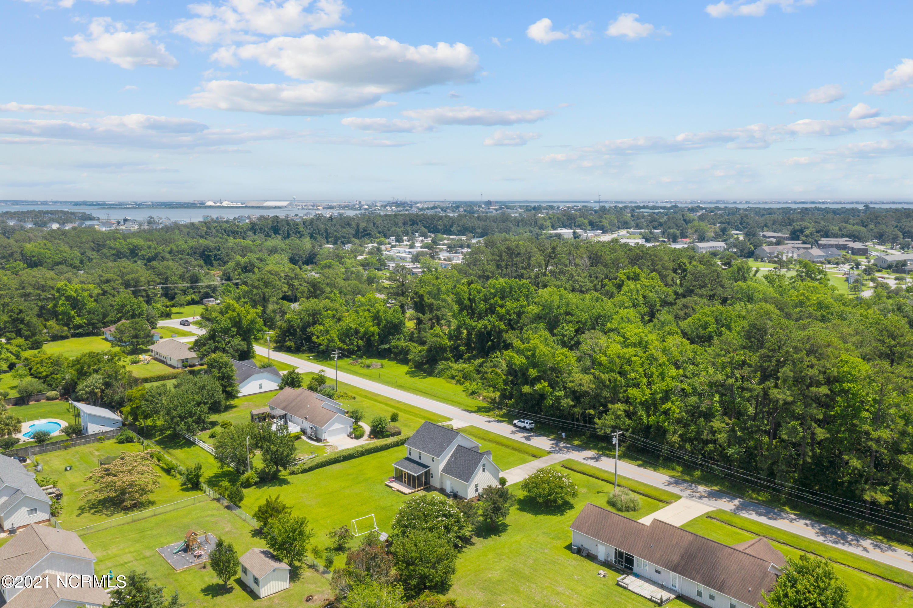 2803 Mayberry Loop Road Morehead City, NC 28557 - Photo 7 of 41 Close to boat ramps