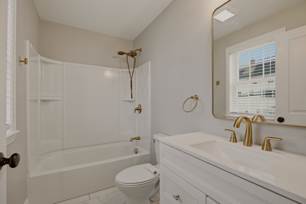 8 Princeton Circle Fall River, MA 02724 - Photo 20 of 41