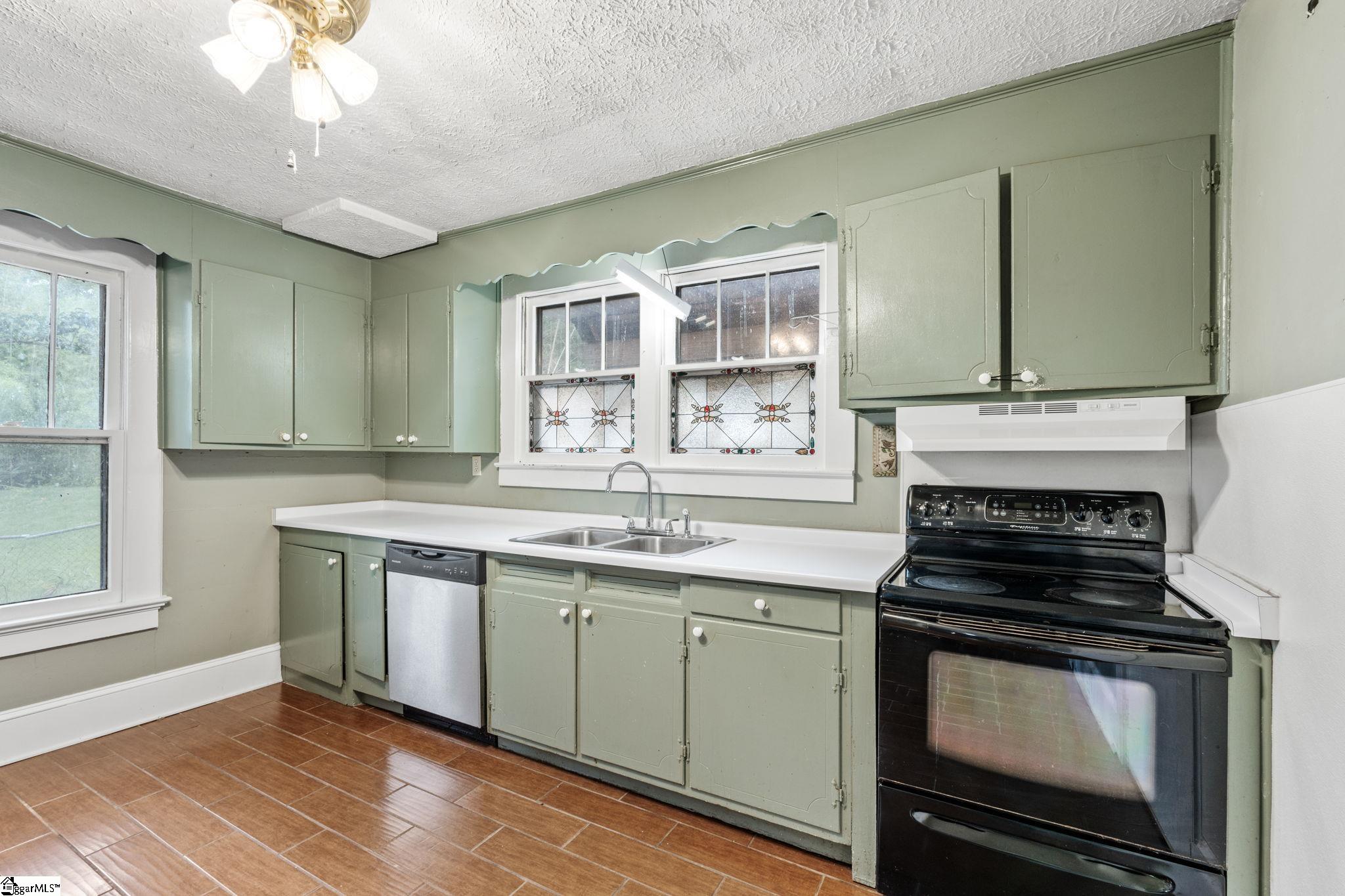 303 Front Street Easley, SC 29640 - Photo 17 of 28