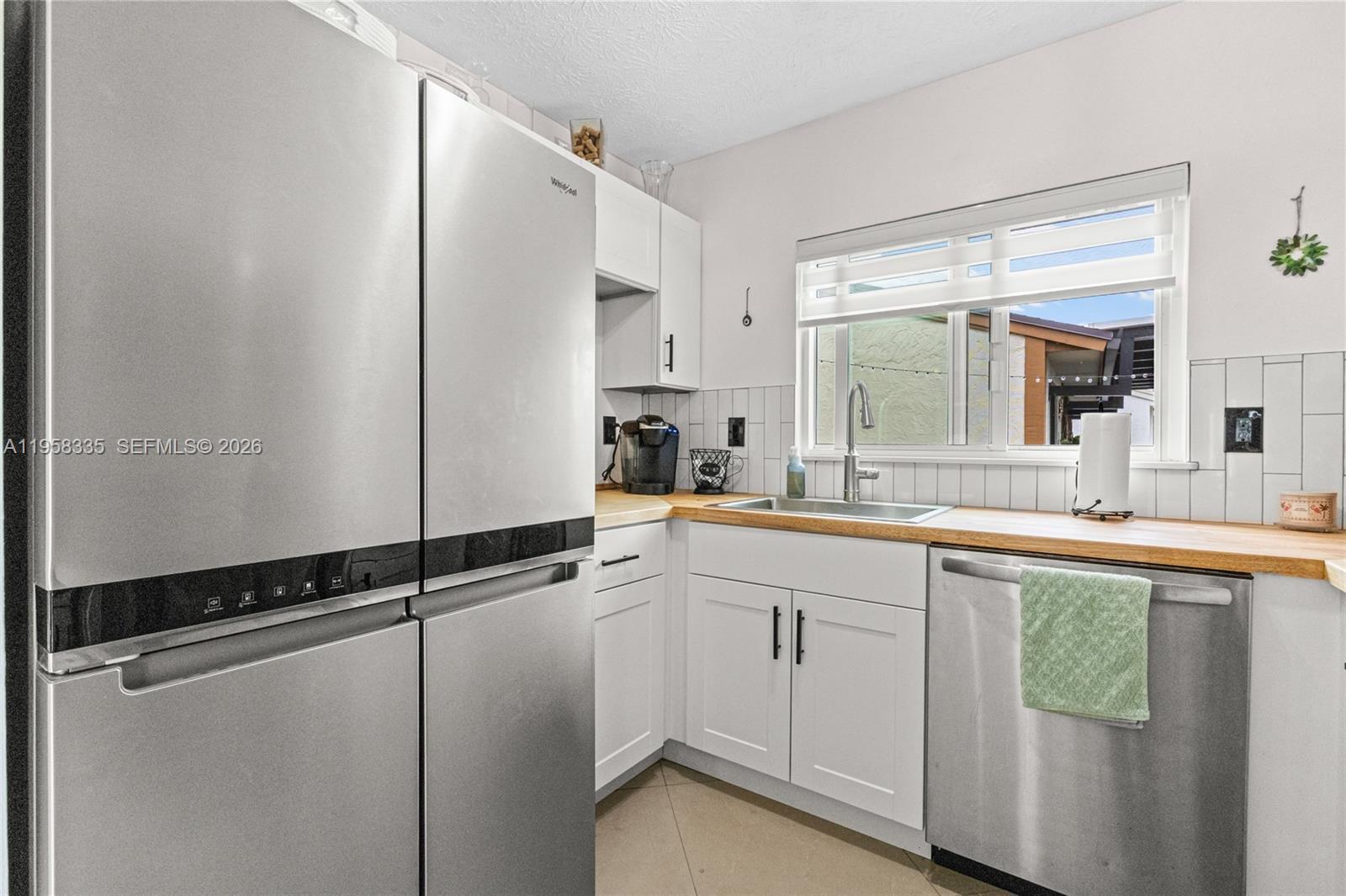 21839 Southwest 100th Place Cutler Bay, FL 33190 - Photo 11 of 37