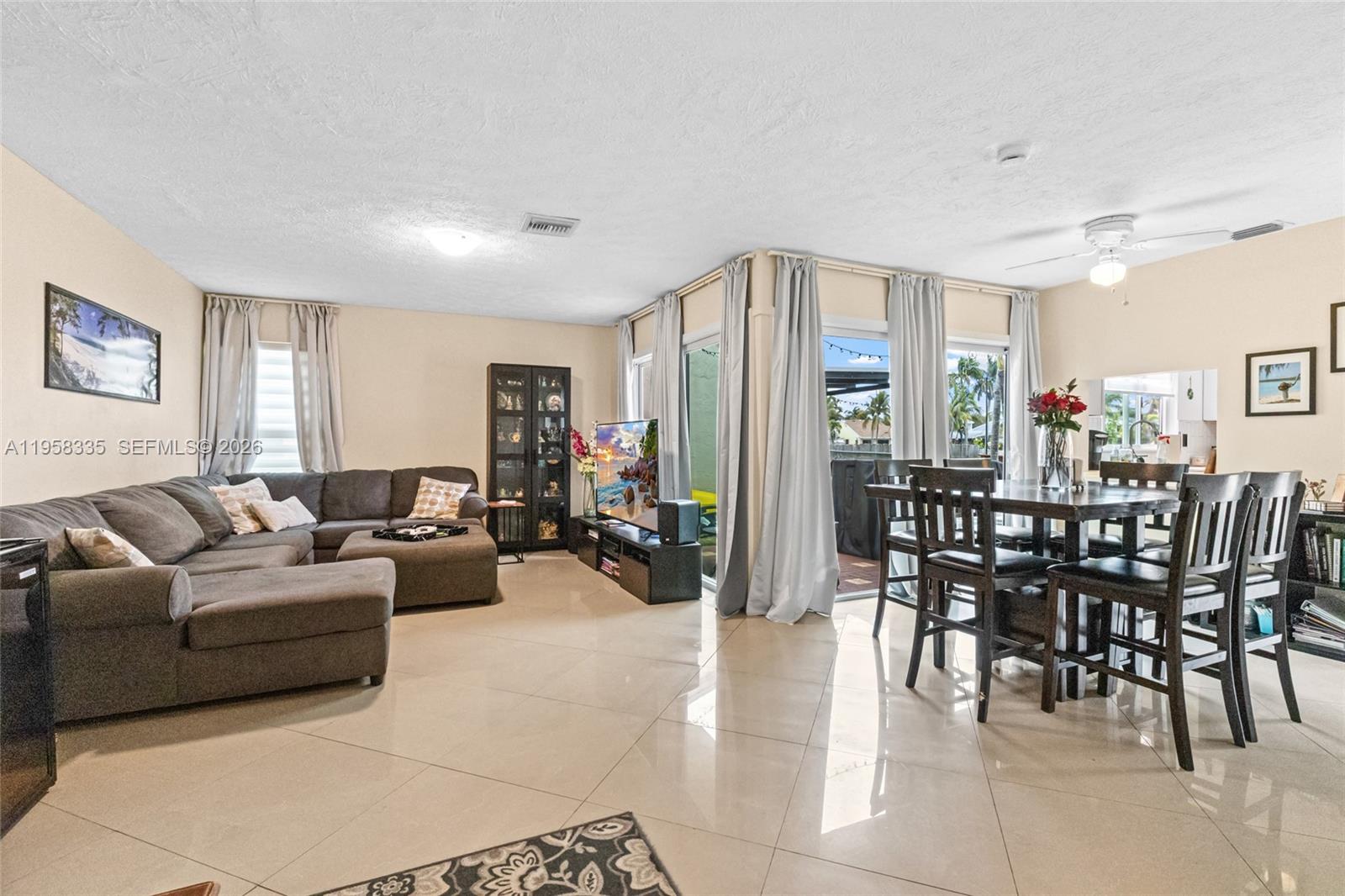 21839 Southwest 100th Place Cutler Bay, FL 33190 - Photo 5 of 37