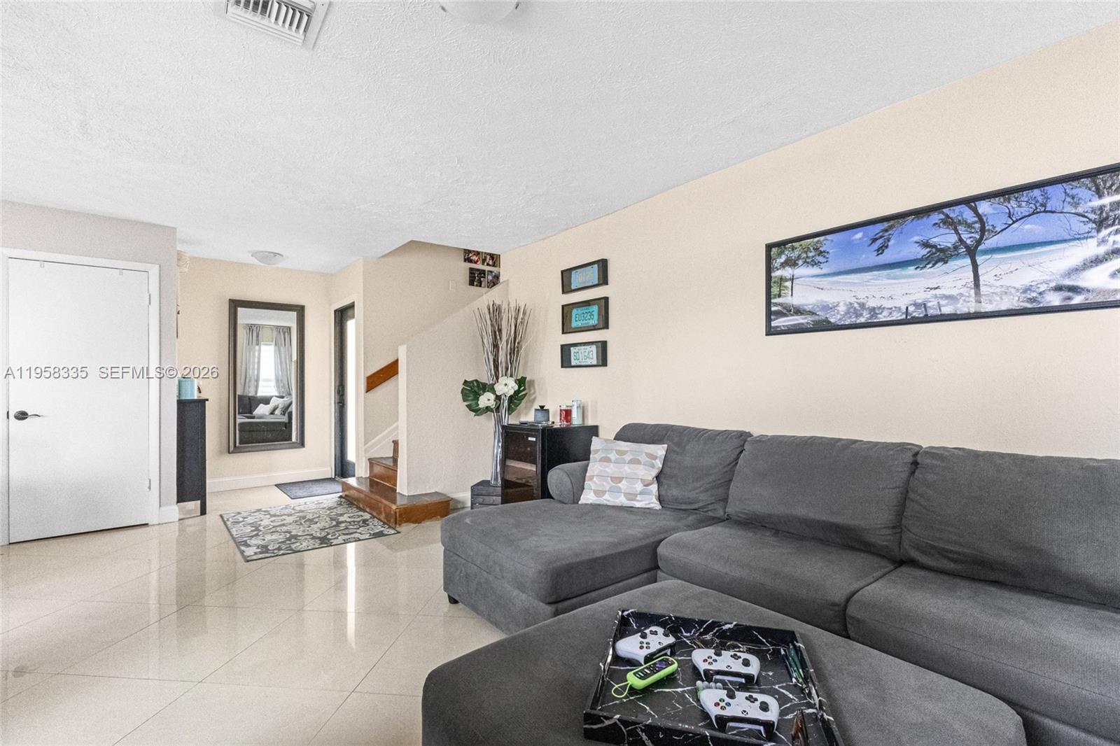 21839 Southwest 100th Place Cutler Bay, FL 33190 - Photo 6 of 37