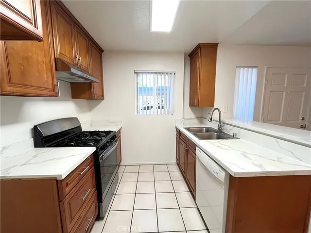$2,450 | 14030 McClure Avenue, Unit 105, Paramount, CA 90723