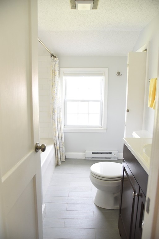 136 Oregon Street Springfield, MA 01118 - Photo 13 of 27