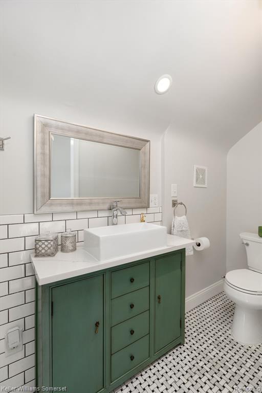 1185 Eaton Road Berkley, MI 48072 - Photo 24 of 37