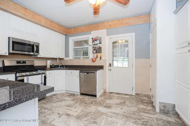 $650,000 | 582 Cary Avenue | West Brighton