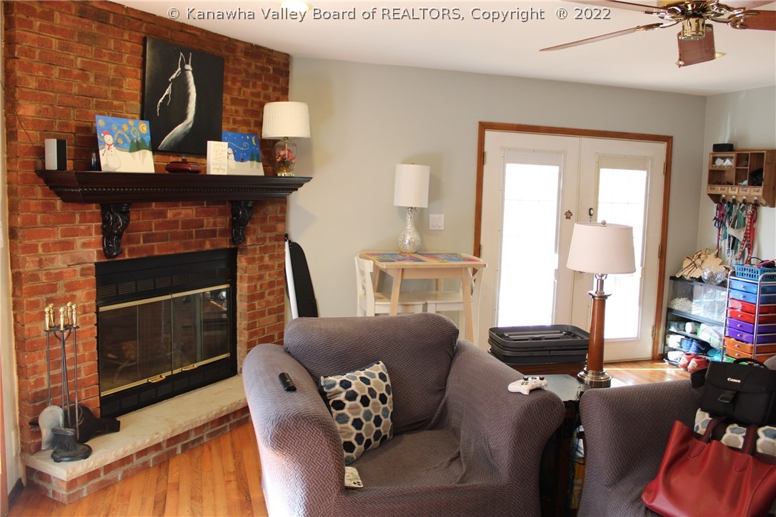 711 South Ruffner Road Charleston, WV 25314 - Photo 4 of 18 Gallery Image 4