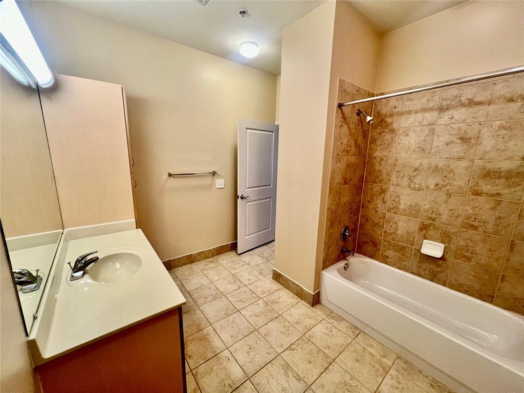 870 Mayson Turner Road Northwest, Unit 1421 Atlanta, GA 30314 - Photo 14 of 17 Gallery Image 14
