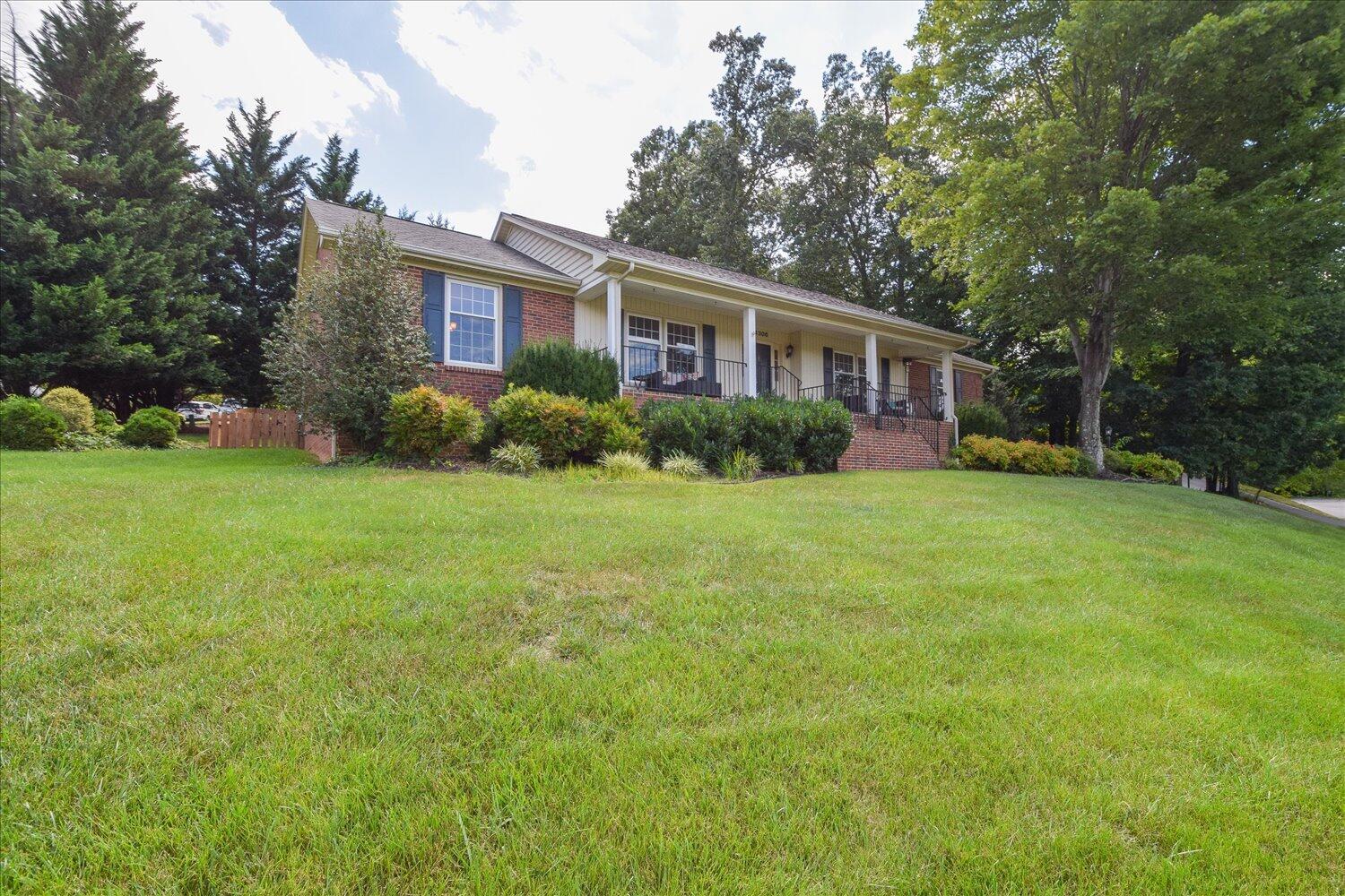 4306 Rte 2054 Roanoke, VA 24018 - Photo 33 of 45 33-4306 Fox Chase-33