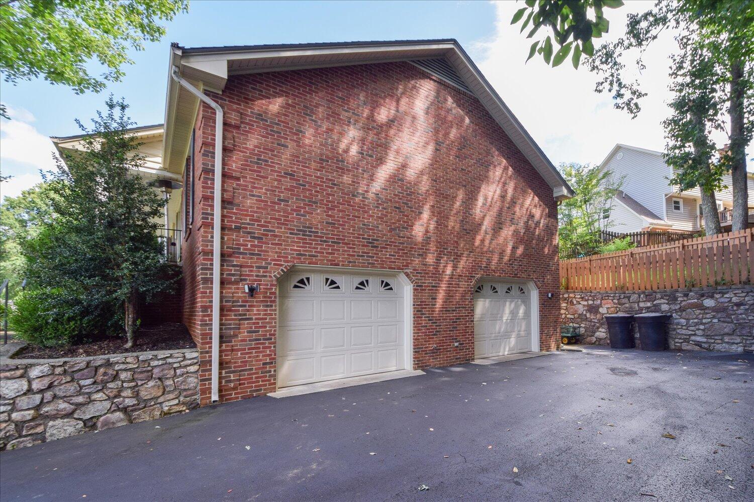 4306 Rte 2054 Roanoke, VA 24018 - Photo 36 of 45 36-4306 Fox Chase-36