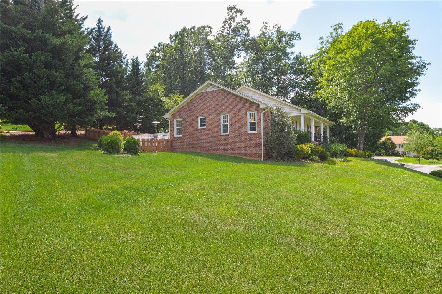 4306 Rte 2054 Roanoke, VA 24018 - Photo 37 of 45 37-4306 Fox Chase-37