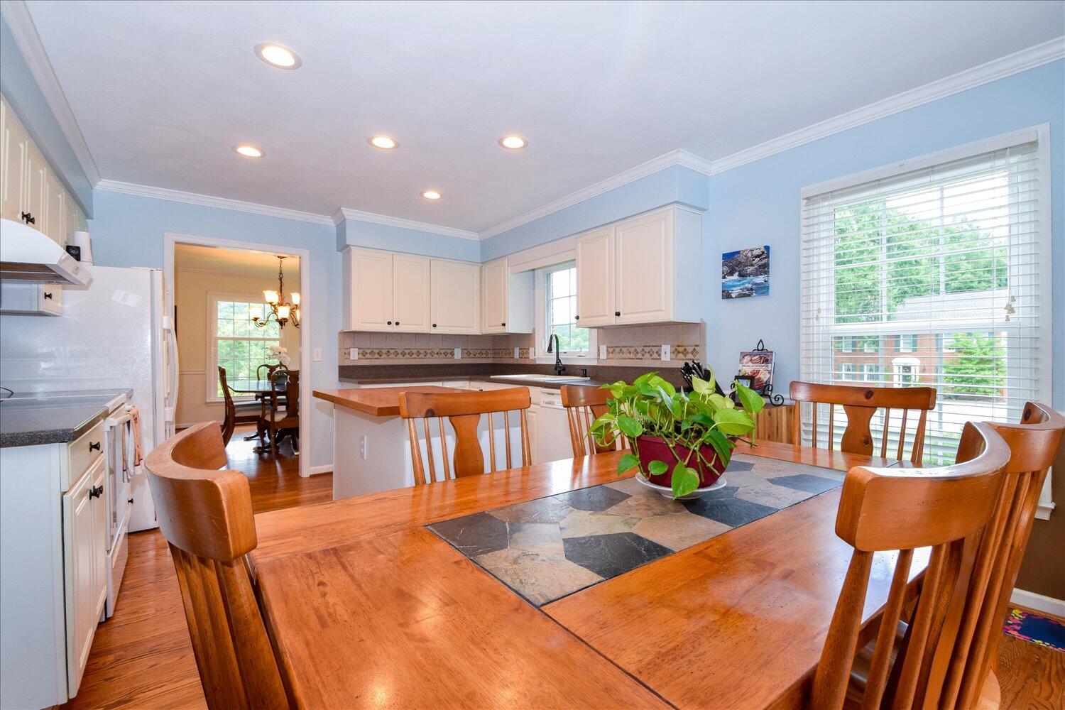 4306 Rte 2054 Roanoke, VA 24018 - Photo 9 of 45 09-4306 Fox Chase-9