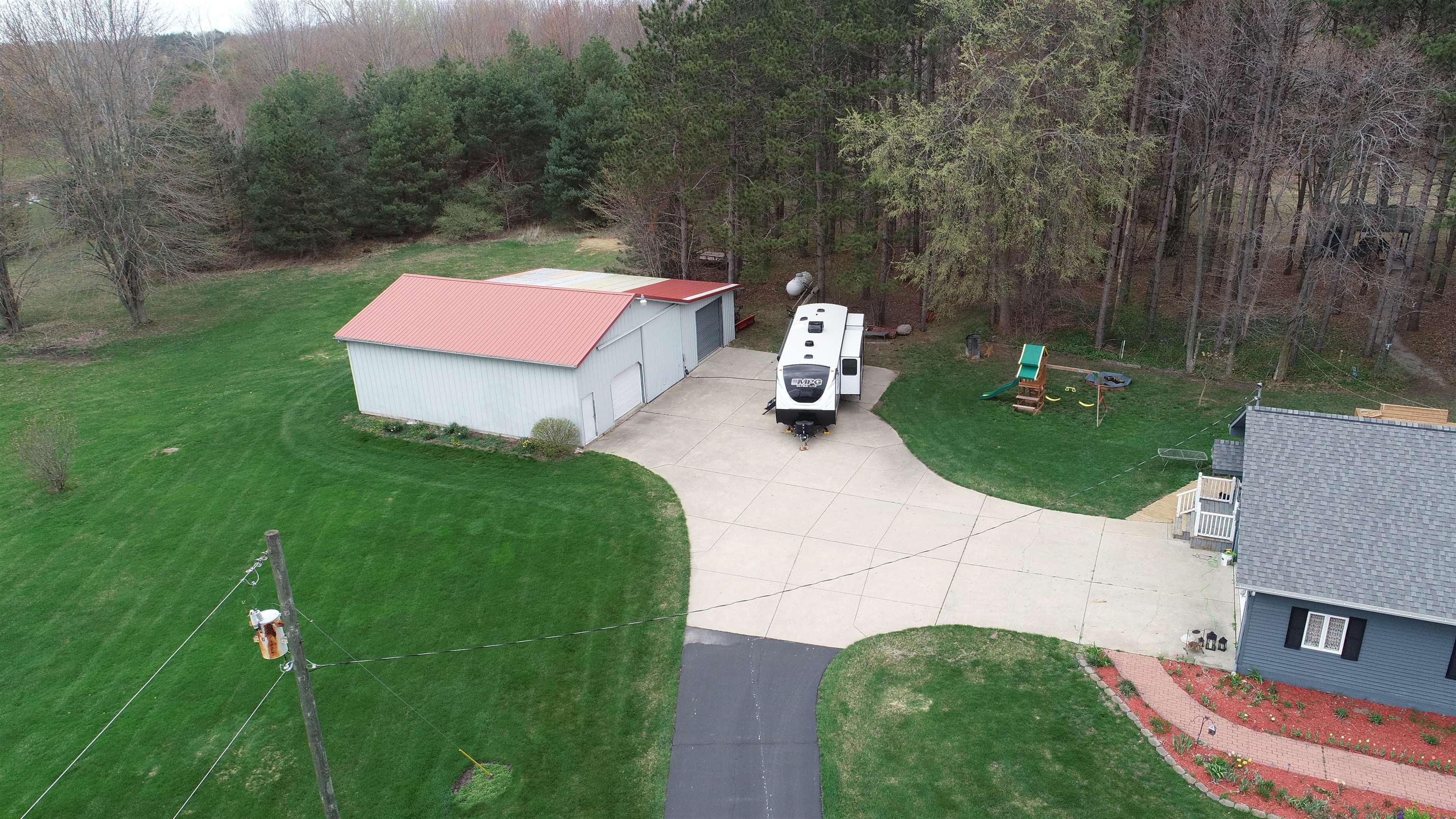 4296 Murphy Lake Road Millington, MI 48746 - Photo 4 of 24 50153828-e11fc2e0-604e-403d-a6cb-f8b31a6ca954.JPG