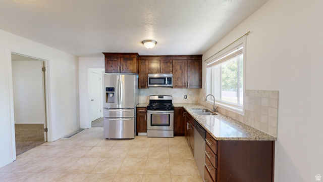 205 East Center Street Salem, UT 84653 - Photo 2 of 40