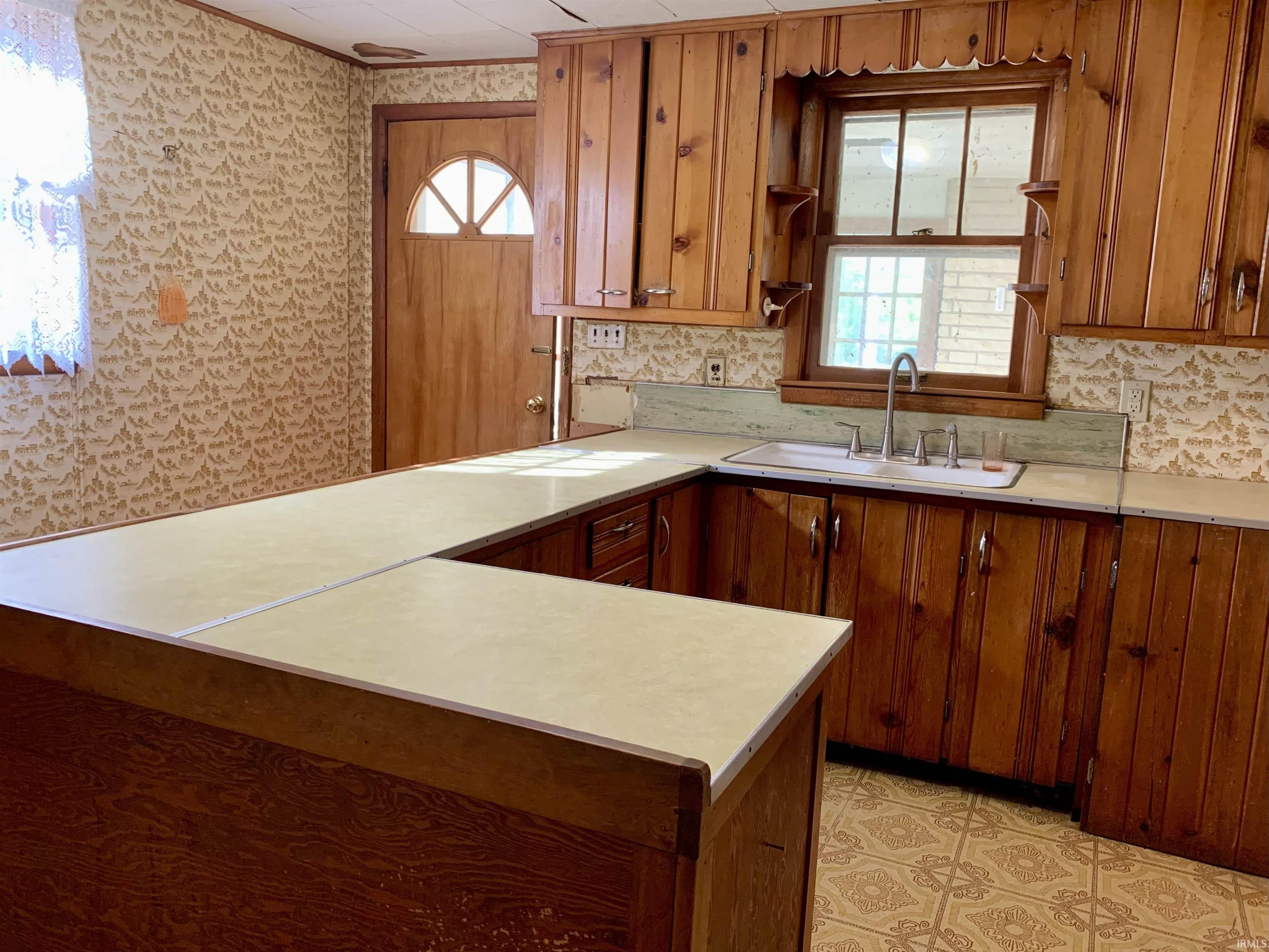 6155 South Handy Road Bloomington, IN 47401 - Photo 3 of 23
