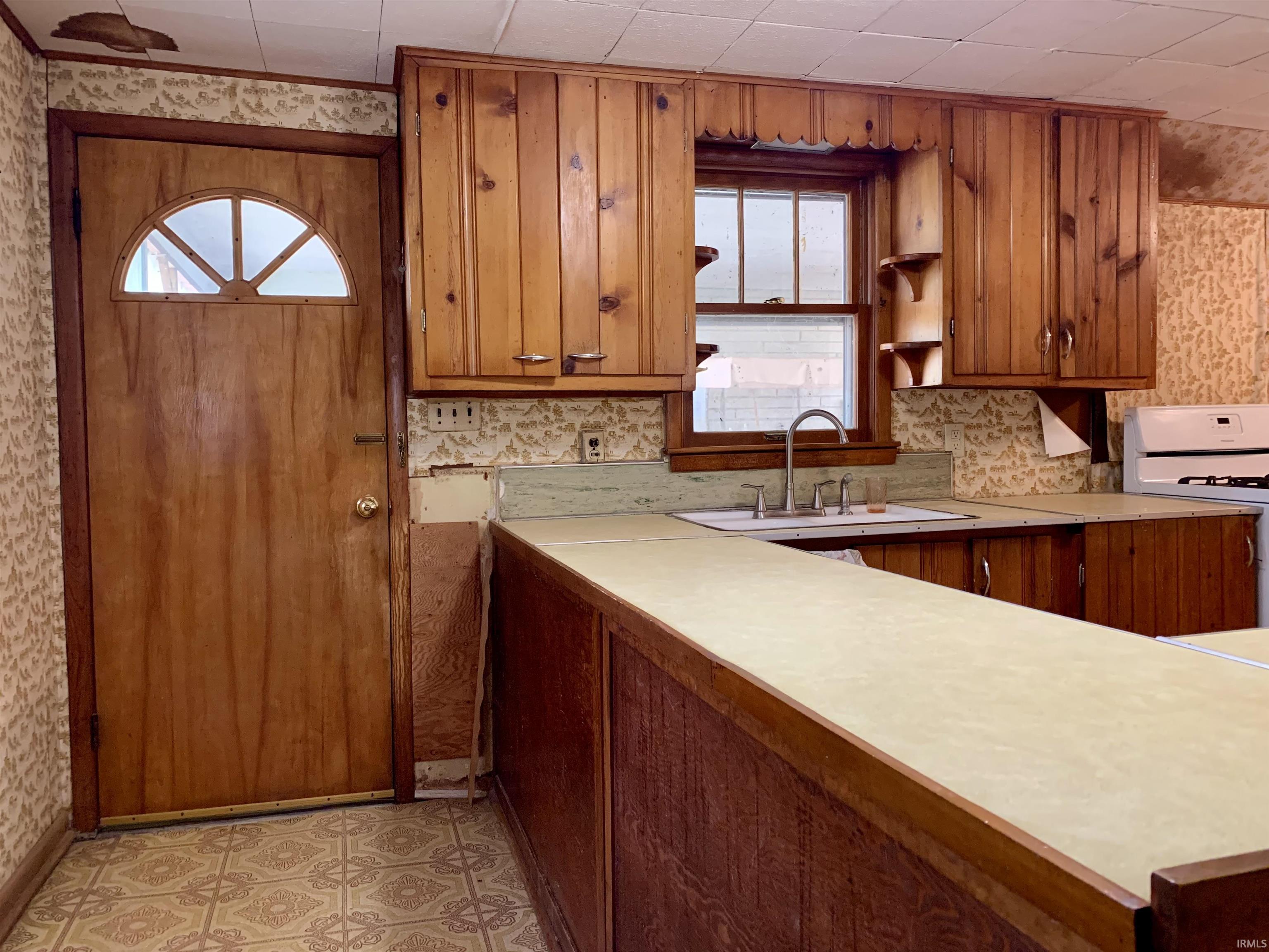 6155 South Handy Road Bloomington, IN 47401 - Photo 5 of 23