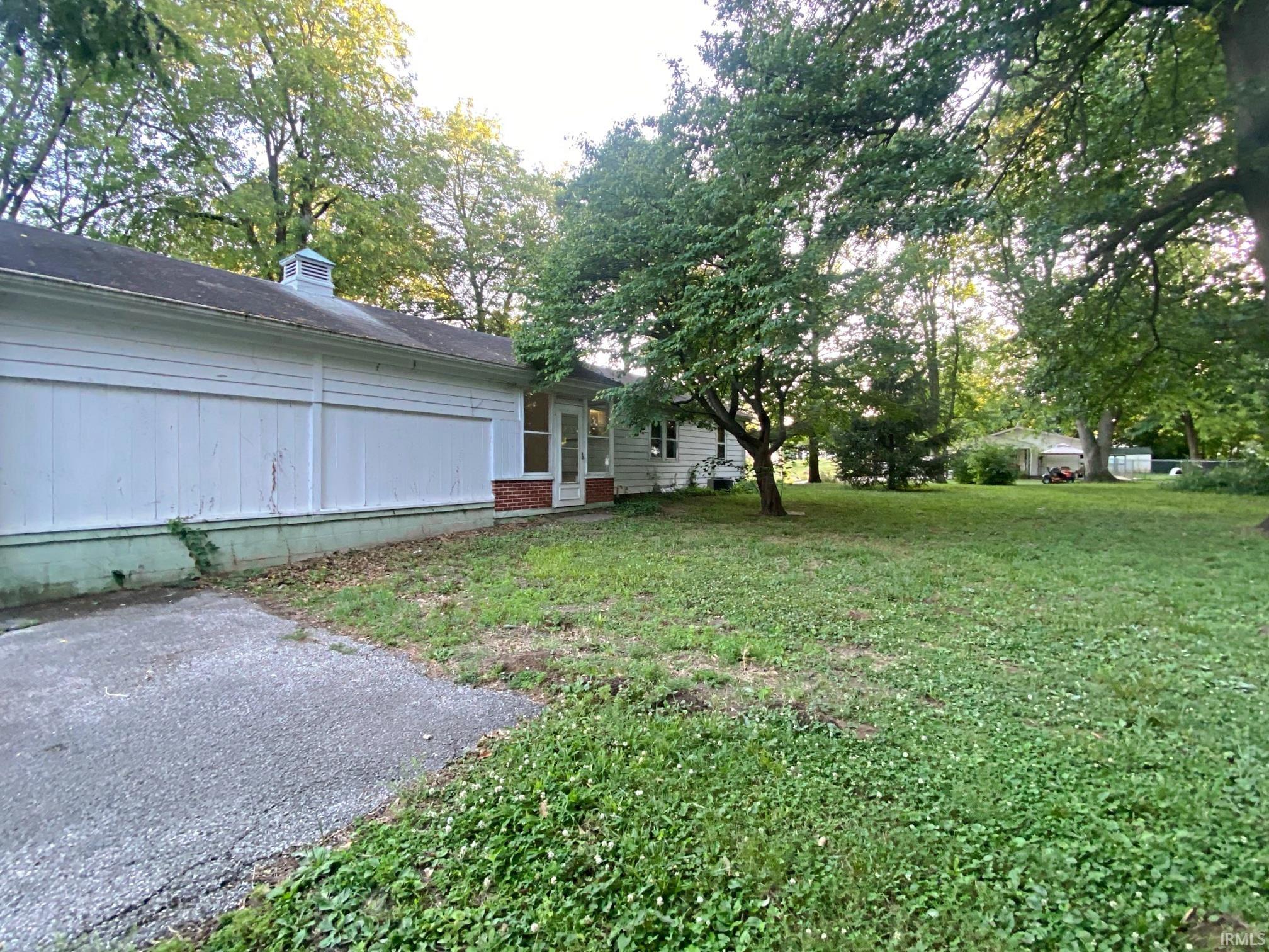 216 Apraw Road Washington, IN 47501 - Photo 18 of 24 Gallery Image 18