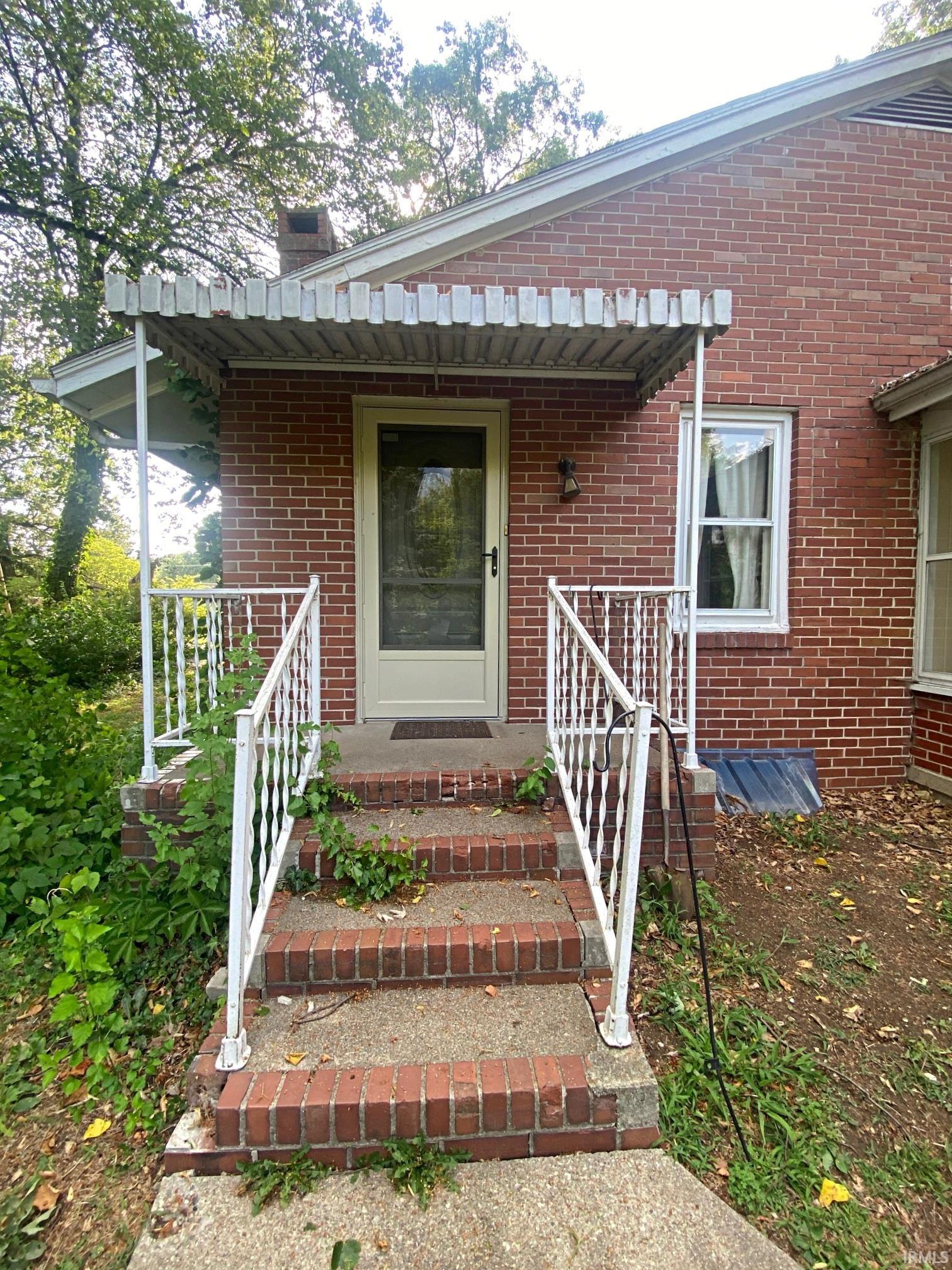 216 Apraw Road Washington, IN 47501 - Photo 2 of 24 Gallery Image 2