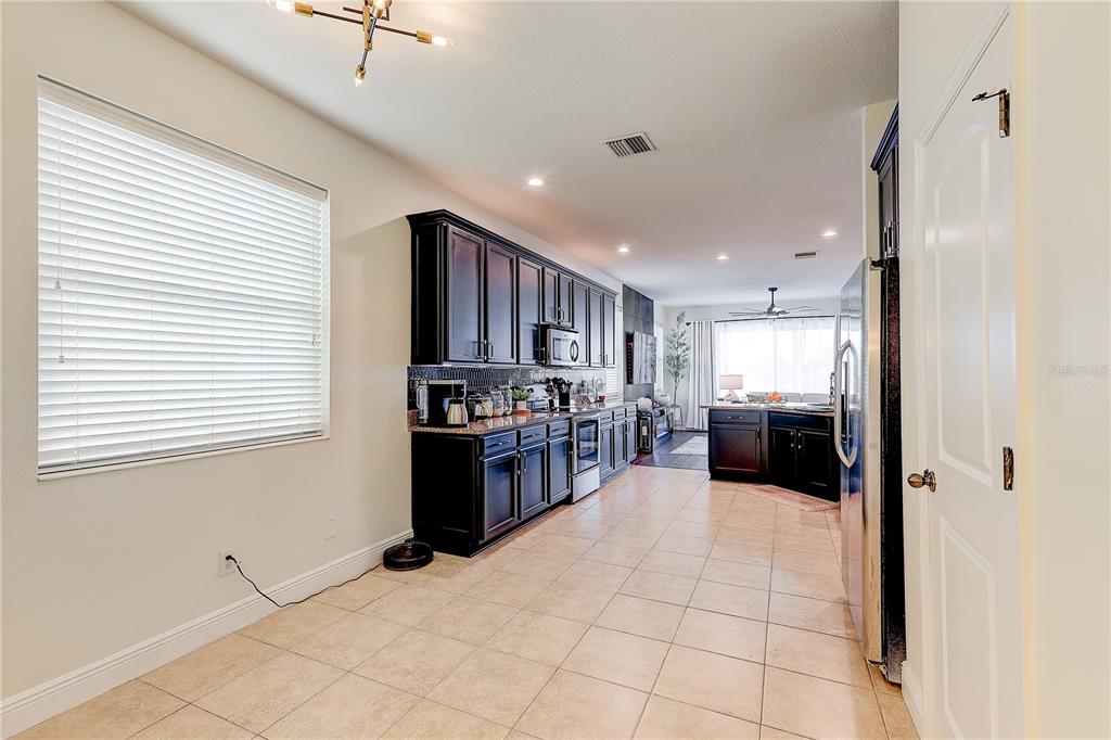 2410 Hawks Point Court Ruskin, FL 33570 - Photo 21 of 82