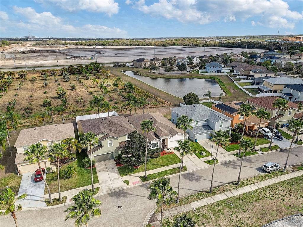 2410 Hawks Point Court Ruskin, FL 33570 - Photo 57 of 82