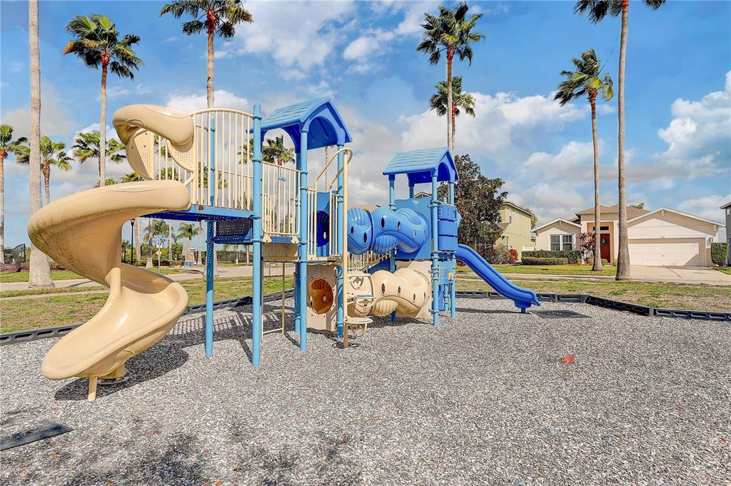 2410 Hawks Point Court Ruskin, FL 33570 - Photo 62 of 82