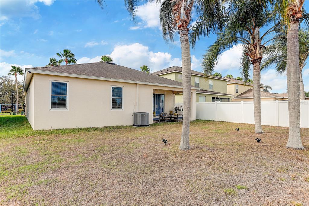 2410 Hawks Point Court Ruskin, FL 33570 - Photo 75 of 82