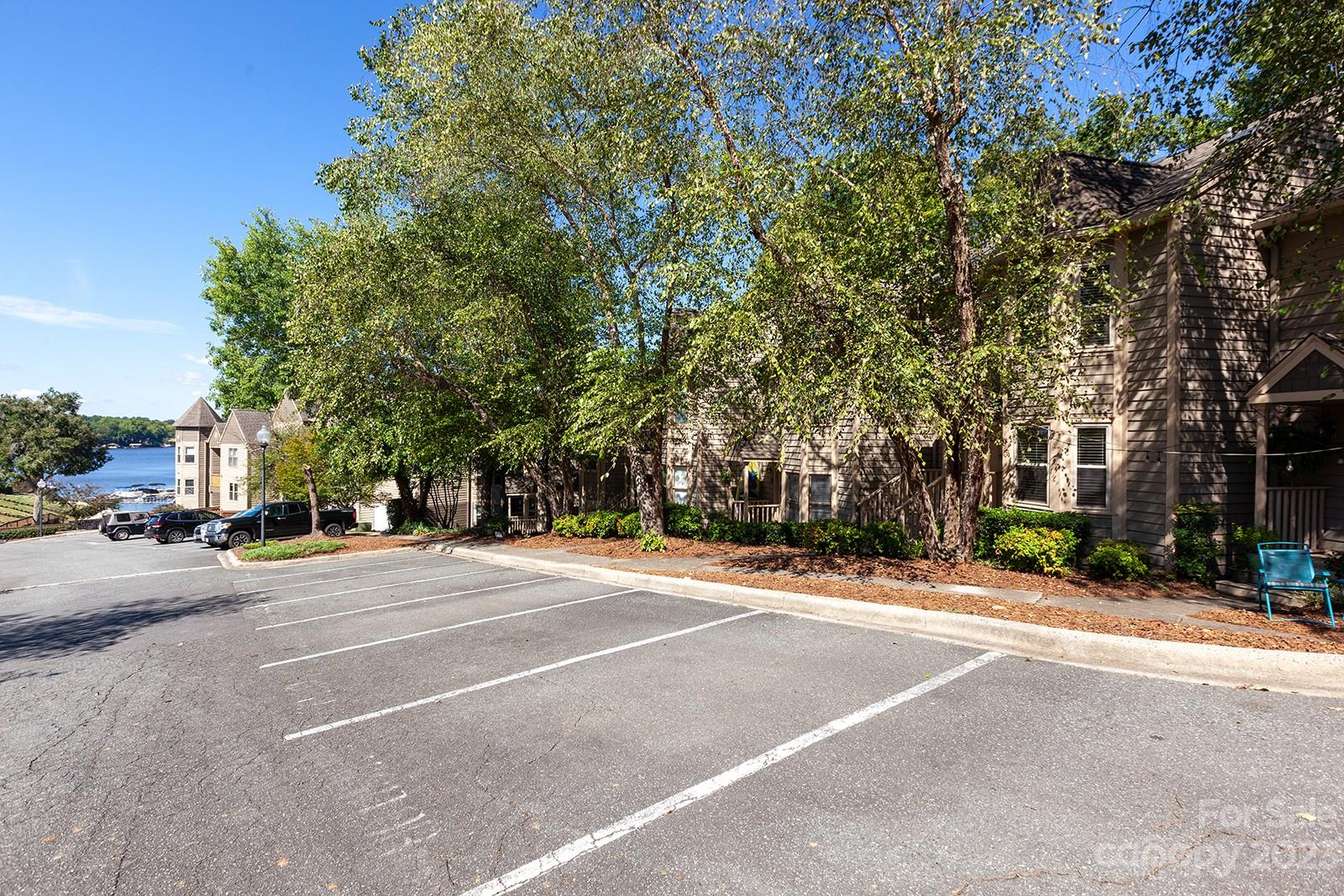 13820 Queens Harbor Road, Unit E Charlotte, NC 28278 - Photo 32 of 39 Gallery Image 32