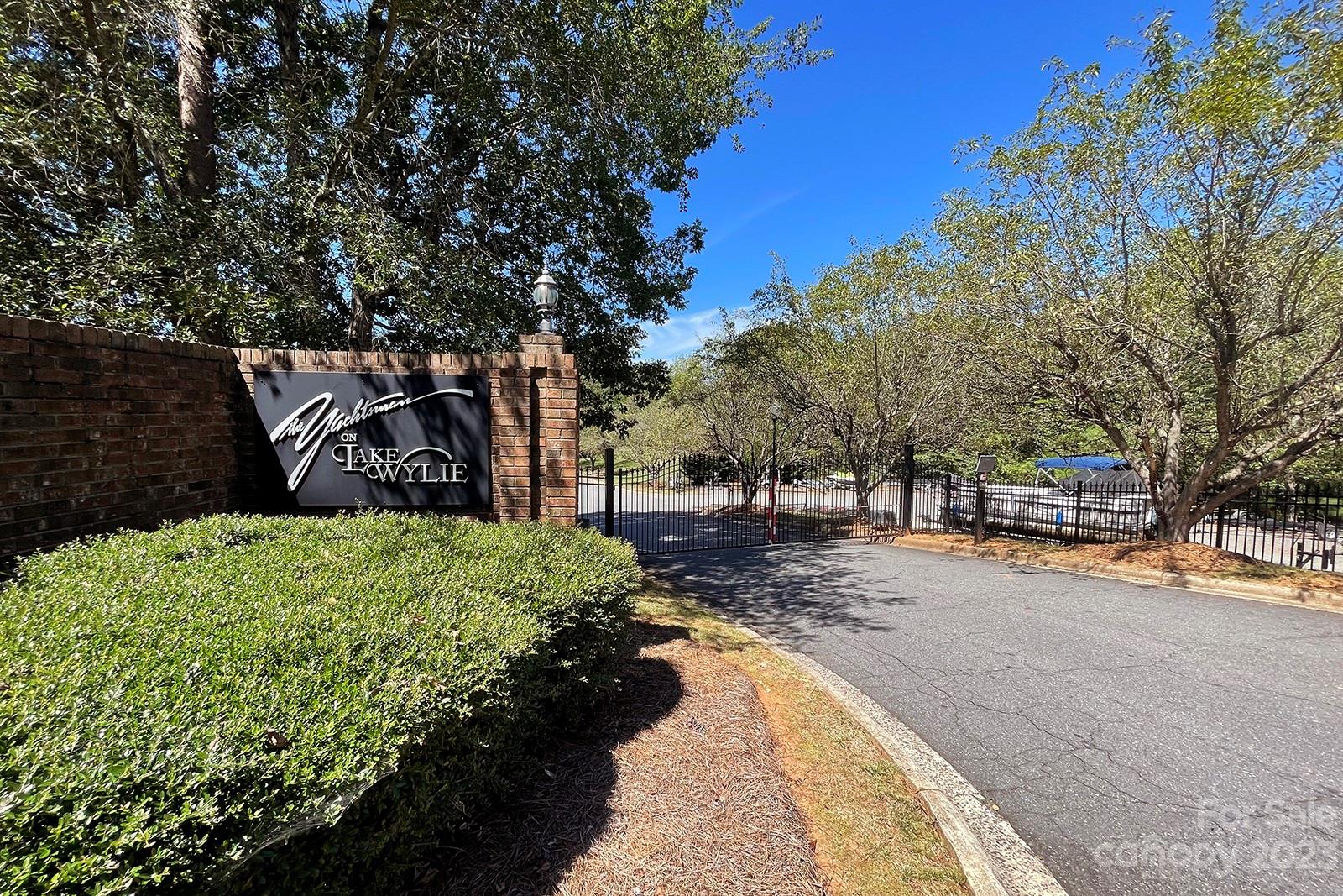 13820 Queens Harbor Road, Unit E Charlotte, NC 28278 - Photo 39 of 39 Gallery Image 39