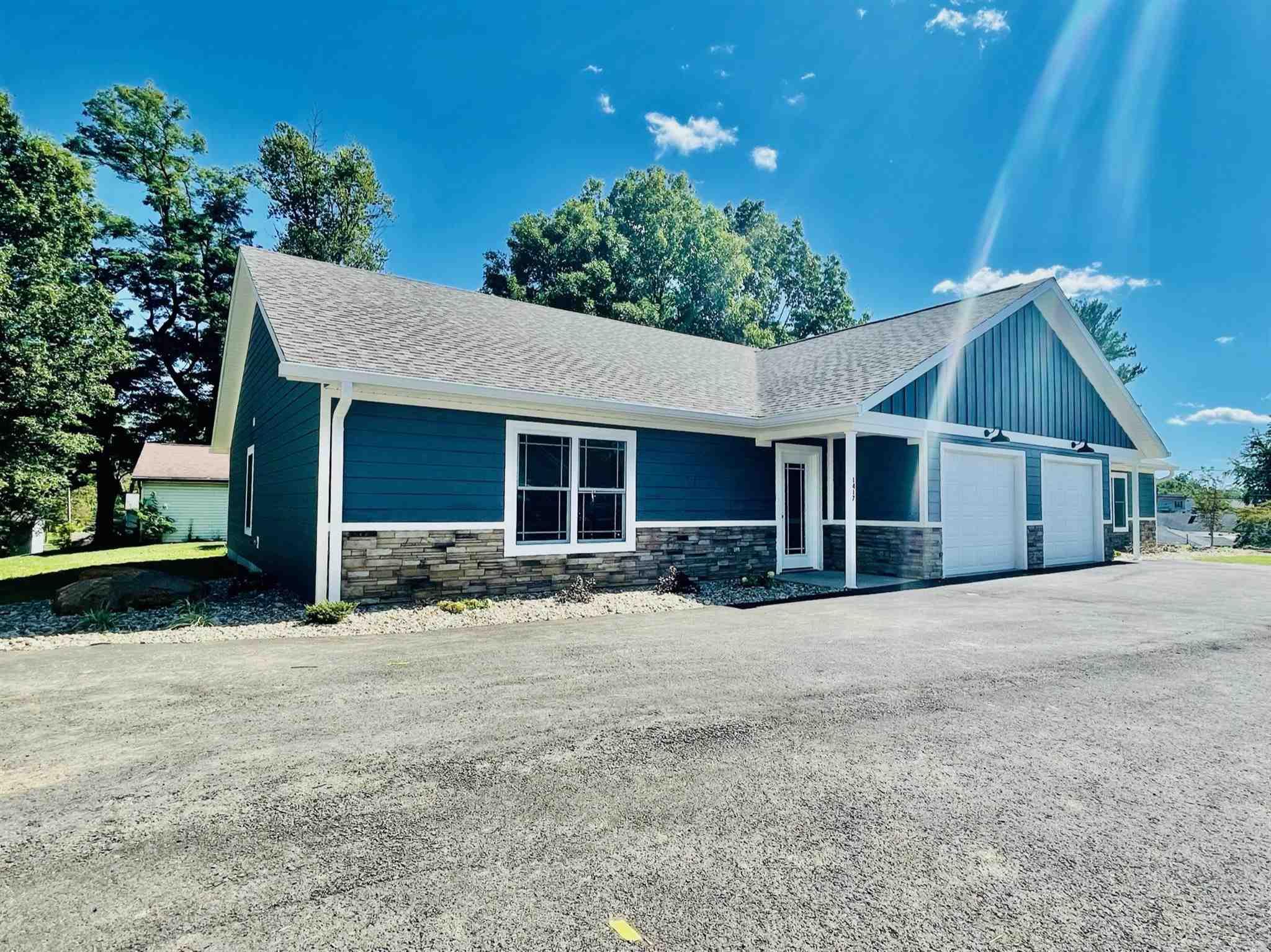 1417 24th Street Bedford, IN 47421 - Photo 3 of 27