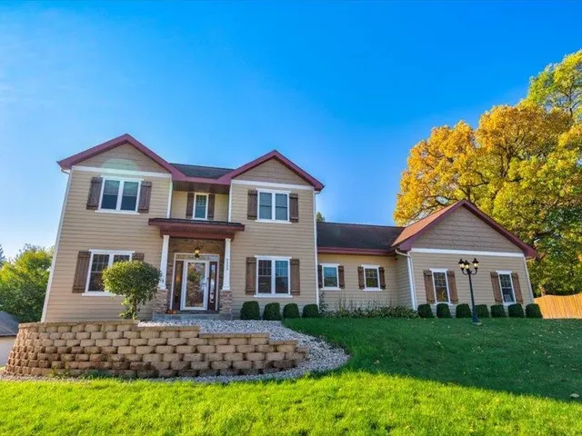 $670,000 | 5433 Lacy Road, Fitchburg, WI 53711