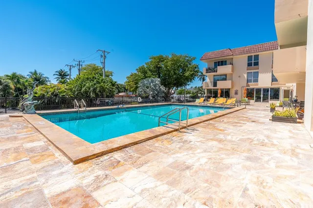 $2,800 | 1000 Spanish River Road, Unit 3G, Boca Raton, FL 33432