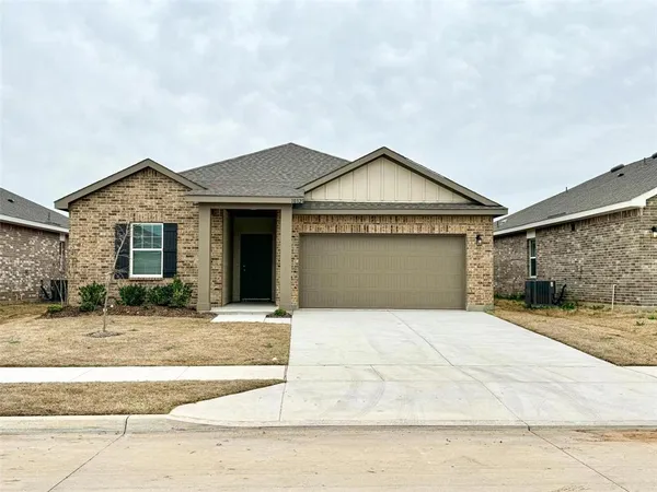 $1,999 | 10321 Rosegreen Lane, Fort Worth, TX 76036