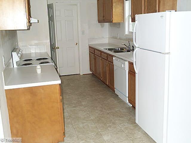 365 Midway School Road Lexington, NC 27295 - Photo 3 of 4 Kitchen.