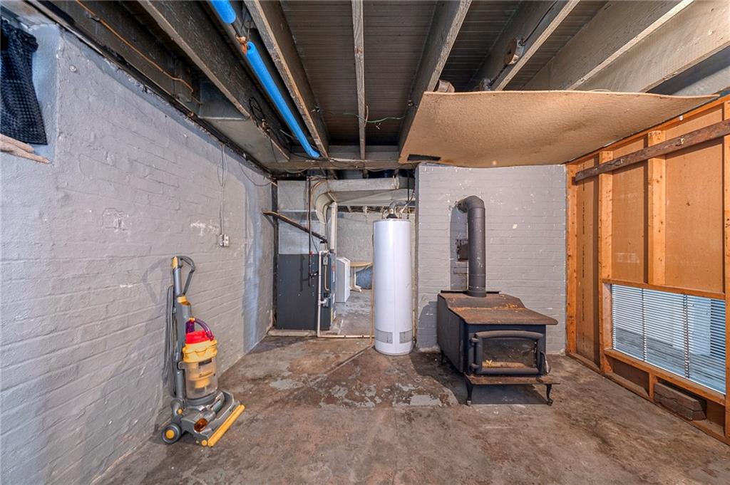 2399 Beaver Road Ambridge, PA 15003 - Photo 18 of 24 a view of livingroom with furniture
