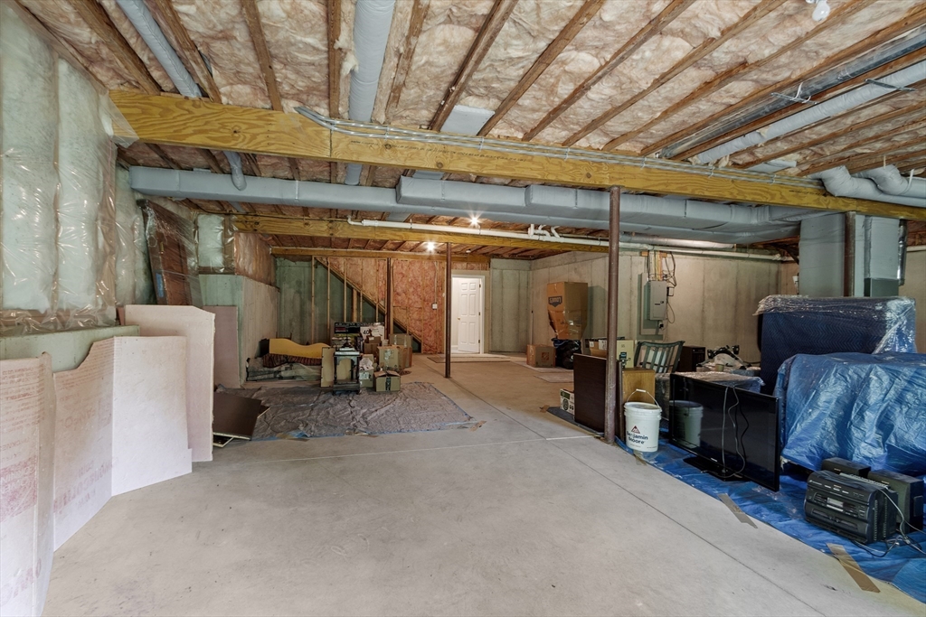 25 Flagstone Way, Unit 25 Windham, NH 03087 - Photo 27 of 32