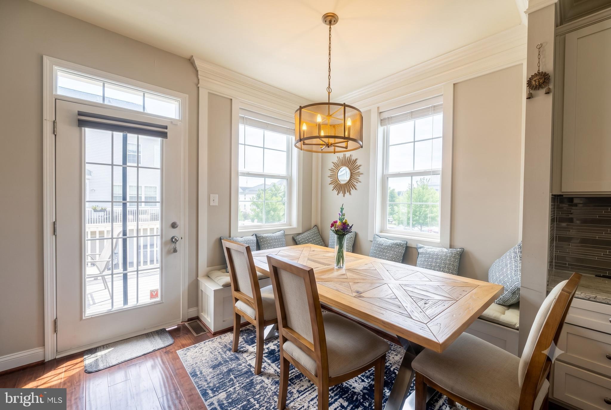 22494 Newcut Road Clarksburg, MD 20871 - Photo 11 of 26 Dining area