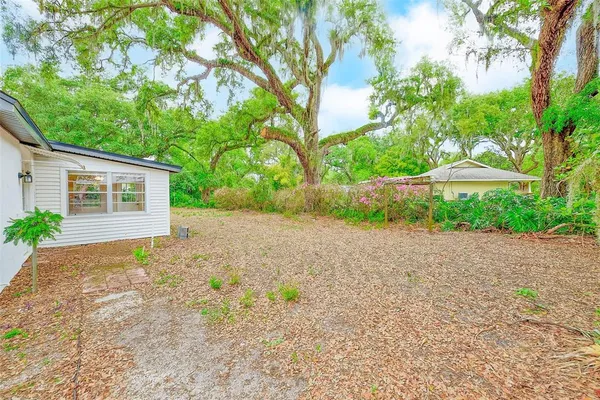 $425,000 | 1220 Vinewood Drive, Seffner, FL 33584