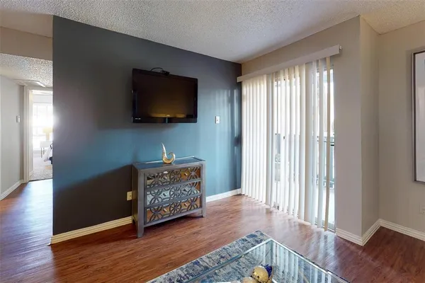 $1,549 | 1826 Esters Road, Unit 2078, Irving, TX 75061
