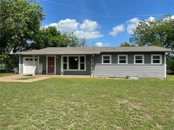 $135,000 | 209 Pennsylvania Avenue, Graham, TX 76450
