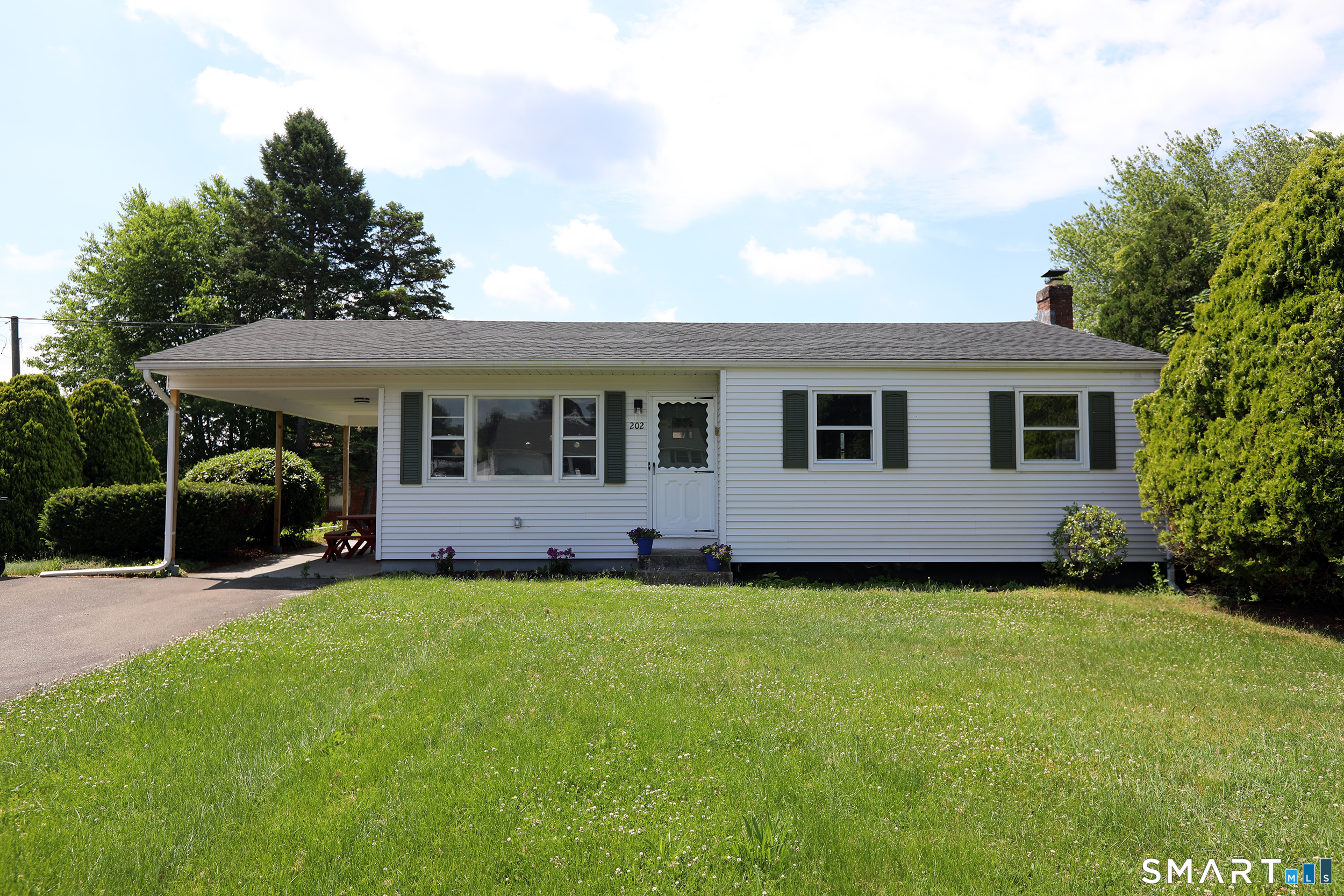 202 Reed Avenue Windsor Locks, CT 06096 - Photo 1 of 13