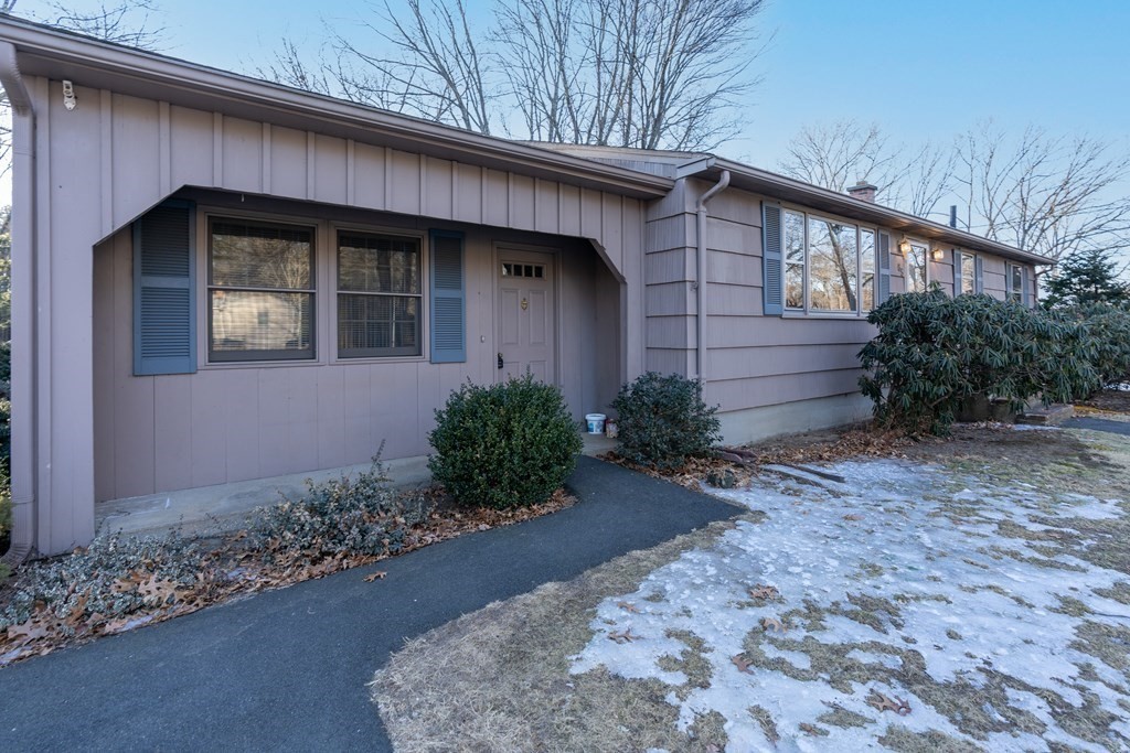 85 Ridge Road South Hadley, MA 01075 - Photo 6 of 30 Gallery Image 6
