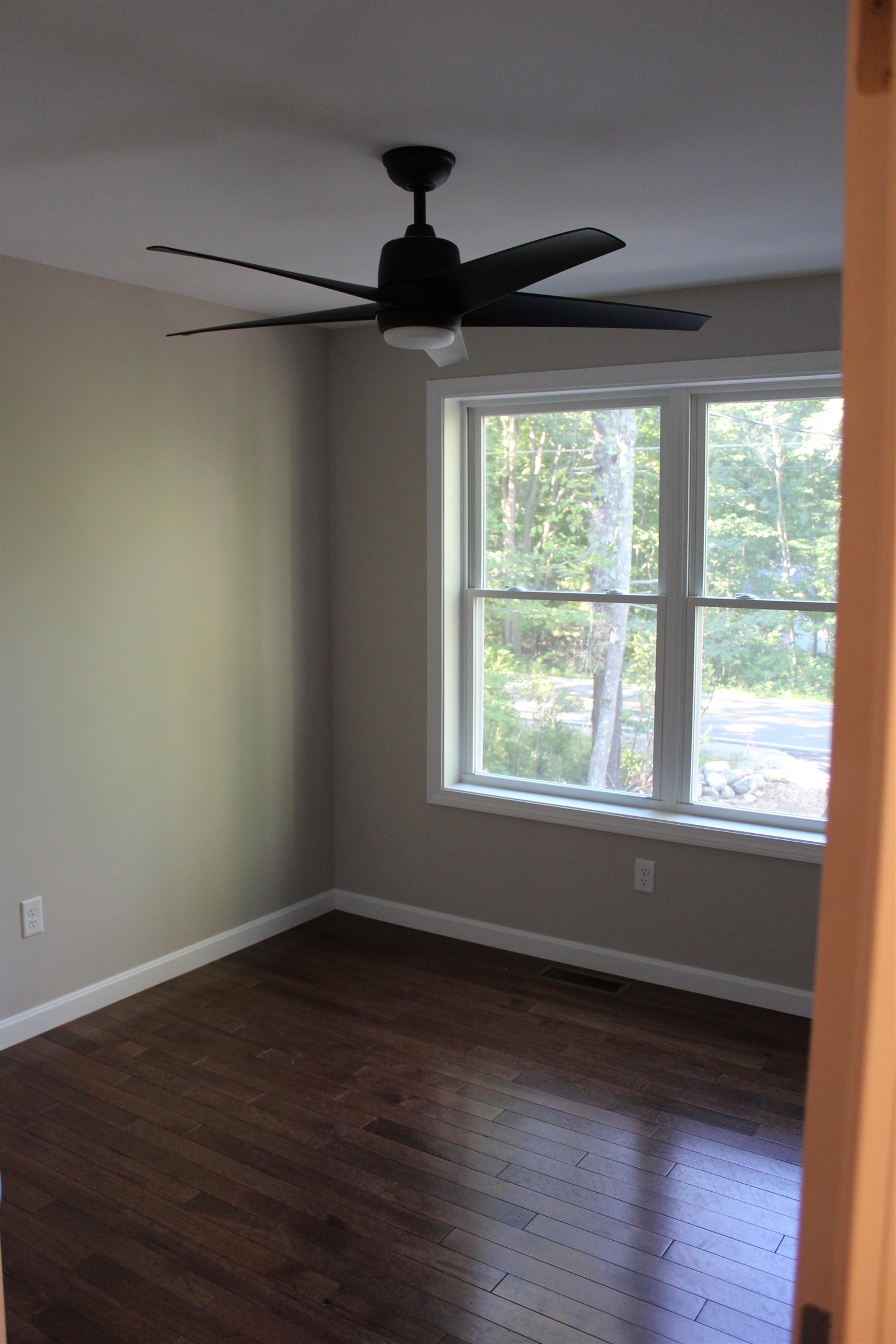 128 Lowell Street Rochester, NH 03867 - Photo 23 of 32