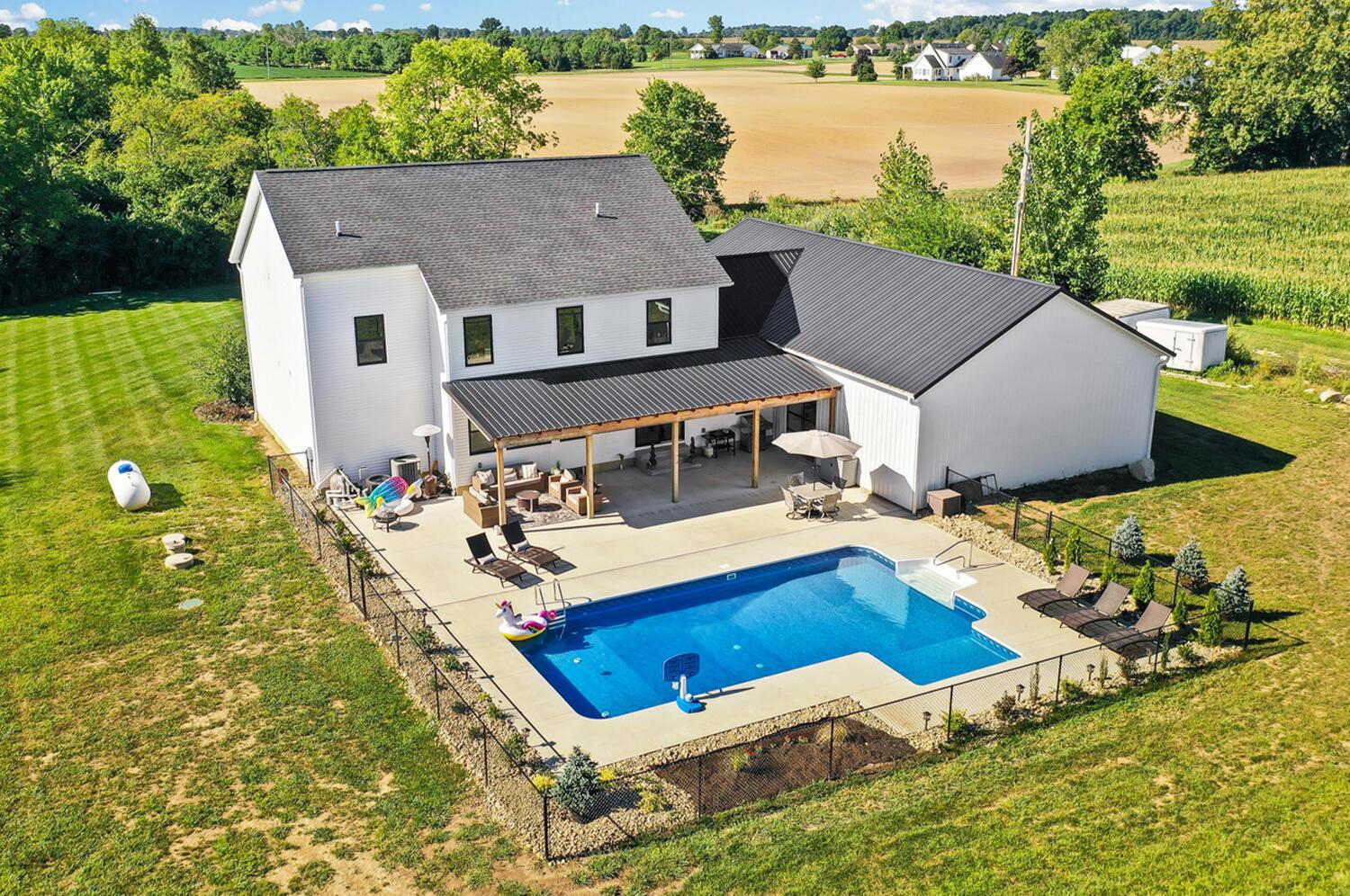 7572 Snyder Road Orient, OH 43146 - Photo 5 of 79 005