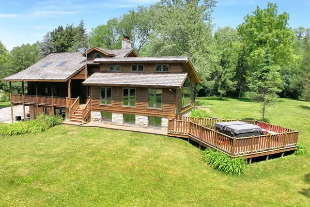 $1,900,000 | N3075 Hardscrabble Road, Palmyra, WI 53156