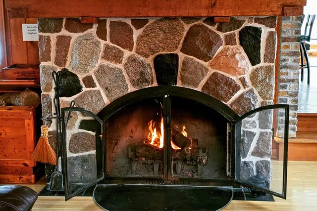 $1,900,000 | N3075 Hardscrabble Road, Palmyra, WI 53156