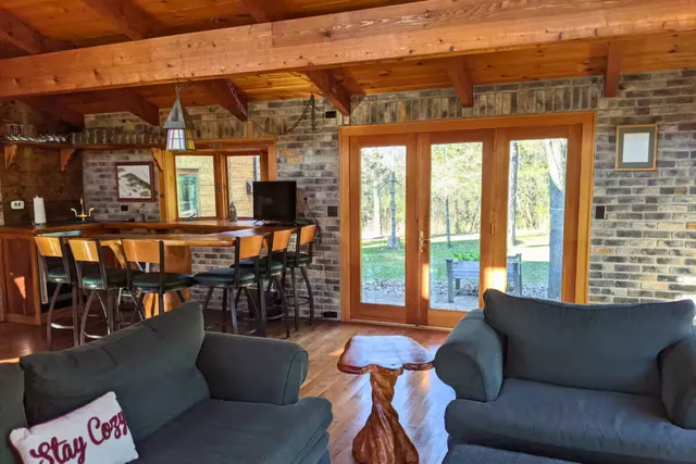 $1,900,000 | N3075 Hardscrabble Road, Palmyra, WI 53156