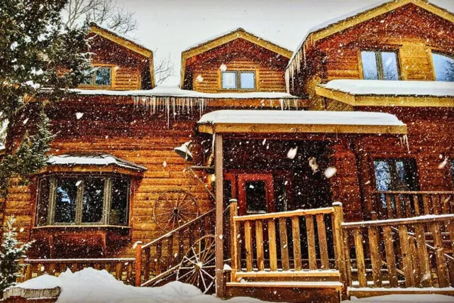 $1,900,000 | N3075 Hardscrabble Road, Palmyra, WI 53156