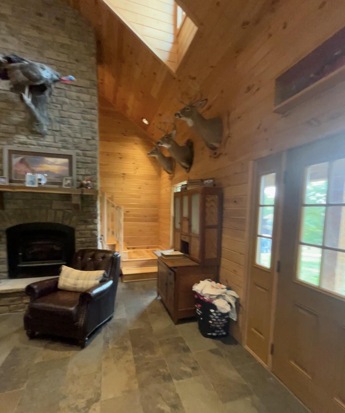 726 Old Brown Road Salvisa, KY 40372 - Photo 6 of 89 IMG_9154